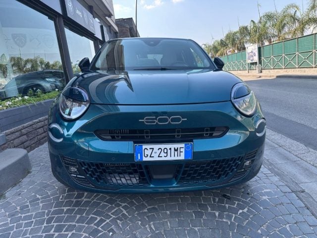 Fiat 600 Hybrid 110 CV DCT MHEV La Prima - foto 2 di 4