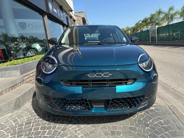 Fiat 600 Hybrid 110 CV DCT MHEV - foto 2 di 4