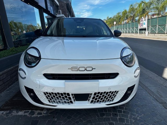 Fiat 600 1.2 hybrid LaPrima 110cv auto - foto 2 di 4