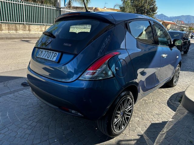 Lancia Ypsilon 1.0 FireFly 5 porte S&S Hybrid Gold - foto 4 di 4