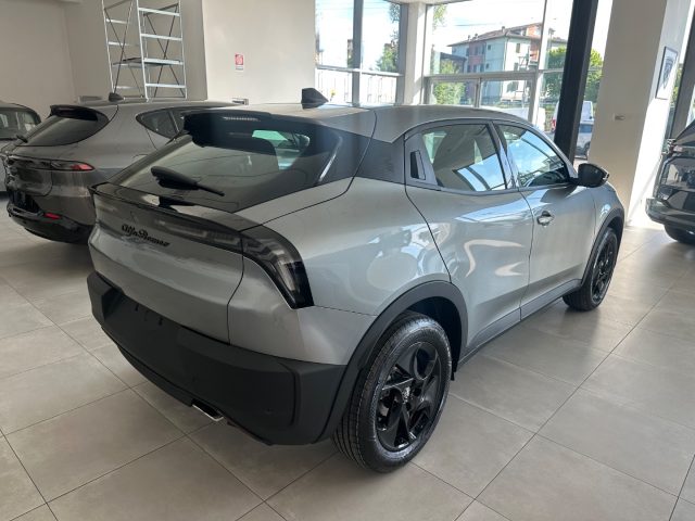 Alfa Romeo Junior 1.2 145 CV Hybrid eDCT6 - foto 3 di 4