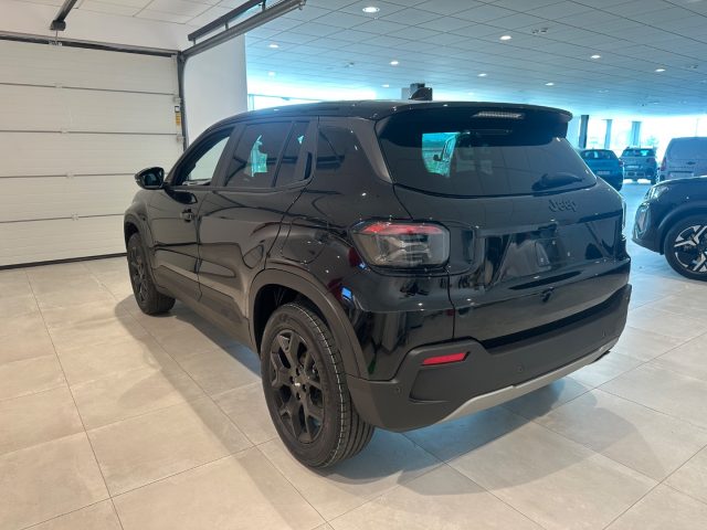 Jeep Avenger 1.2 Turbo 100 CV MHEV Black Edition - foto 3 di 4
