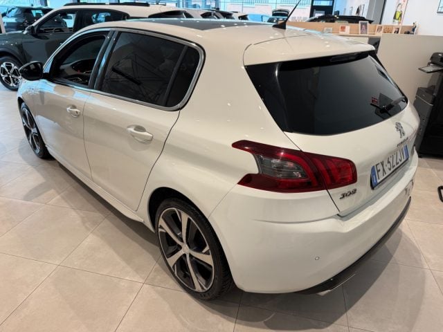 Peugeot 308 BlueHDi 130 S&S EAT8 GT Line - foto 3 di 4