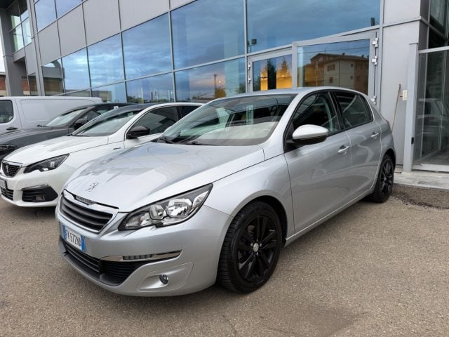 Peugeot 308 BlueHDi 120 S&S EAT6 Business, del 2017, 97.560 km, in vendita a Scandiano (RE)