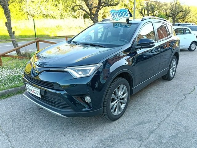 Toyota RAV 4 MY23 RAV4 2.5 Hybrid 4WD Lounge *tetto apribile* usato a RASTIGNANO