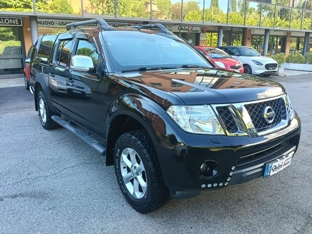 Nissan Navara 2.5 dCi 190CV 4 porte Double Cab LE*gancio traino* - foto 2 di 4