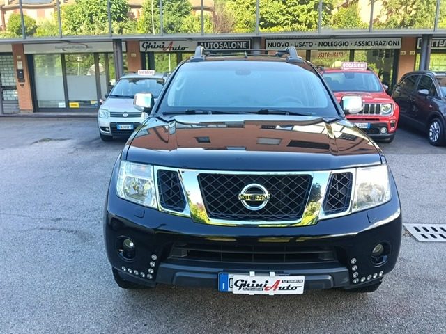 Nissan Navara 2.5 dCi 190CV 4 porte Double Cab LE*gancio traino* - foto 4 di 4