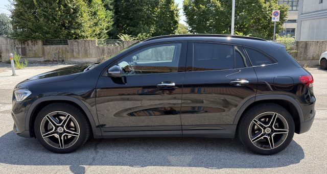 Mercedes-Benz GLA 200 d Automatic 4Matic Premium AMG Line - foto 2 di 4