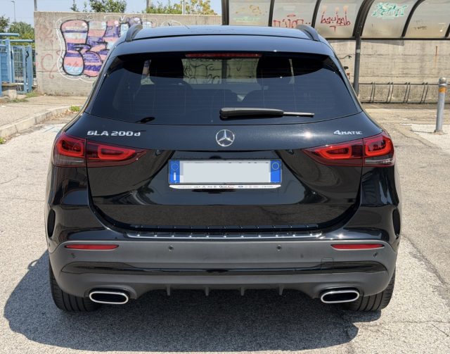 Mercedes-Benz GLA 200 d Automatic 4Matic Premium AMG Line - foto 3 di 4