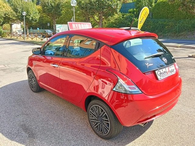 Lancia Ypsilon 1.0 FireFly 5 porte S&S Hybrid Ecochic Gold - foto 2 di 4