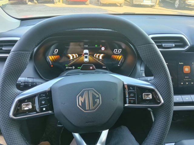 MG ZS 1.5 hybrid+ Luxury auto (FULL HYBRID) - foto 2 di 19
