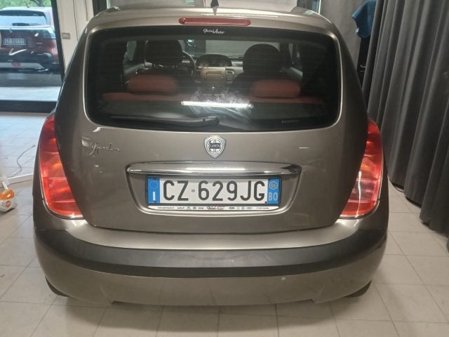 Lancia Ypsilon 1.2 ORO uniproprietario-ok neopatentati - foto 4 di 4