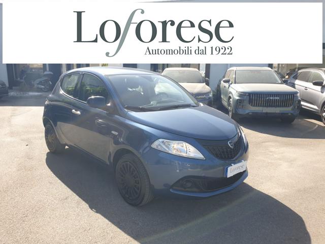 Lancia Ypsilon 1.0 FireFly 5 porte S&S Hybrid Silver - foto 2 di 4