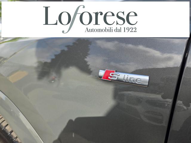 Audi Q3 35 TDI S line edition - foto 4 di 4