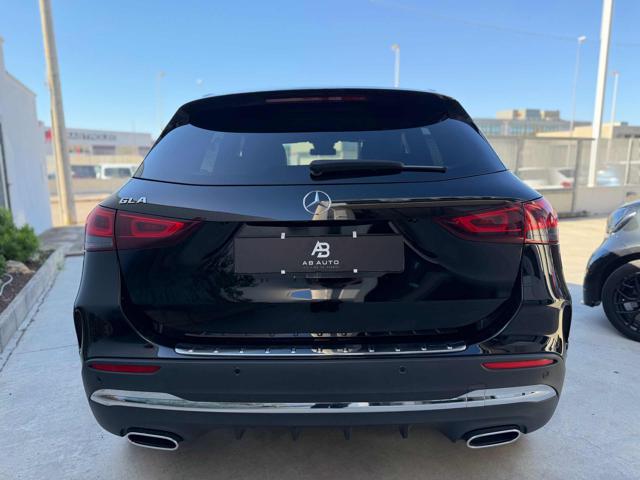 Mercedes-Benz GLA 180 d Automatic Premium - foto 4 di 4