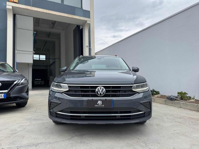 Volkswagen Tiguan 2.0 TDI 150 CV SCR DSG Life - foto 2 di 9