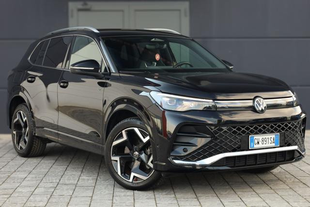 Volkswagen Tiguan 2.0 TDI 150 CV DSG R-Line usato a CAORSO