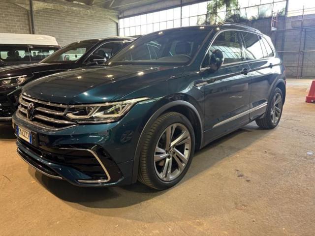Volkswagen Tiguan 2.0 TDI 150 CV SCR DSG R-Line - foto 2 di 12