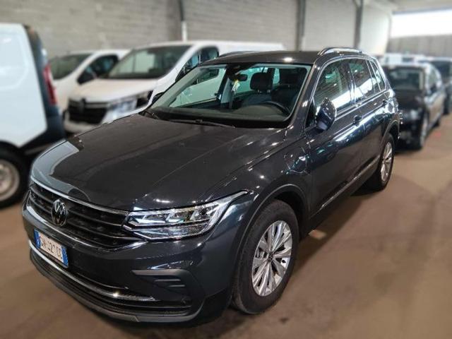Volkswagen Tiguan 1.4 TSI eHYBRID DSG Life usato a CAORSO