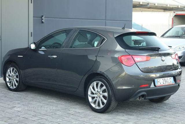 Alfa Romeo Giulietta 1.6 JTDm-2 120 CV - foto 4 di 35
