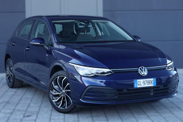 Volkswagen Golf 1.0 eTSI EVO DSG Life usato a CAORSO