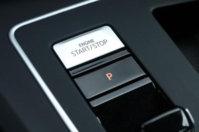 Volkswagen Golf 1.0 eTSI EVO DSG Life usato a CAORSO
