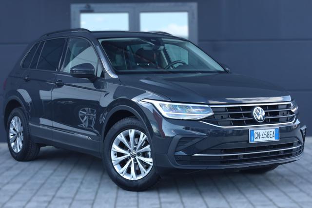 Volkswagen Tiguan 2.0 TDI 150 CV SCR DSG Life usato a CAORSO