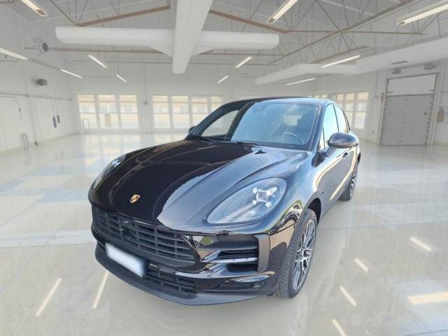 Porsche Macan 2.0 245CV AUT 4x4, del 2021, 75.000 km, in vendita a Caorso (PC)