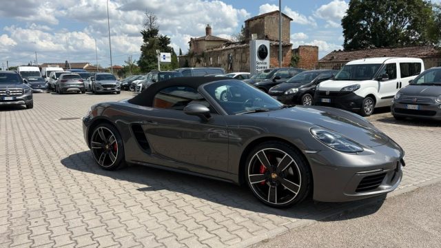 Porsche 718 Spyder 2.5 S - foto 2 di 4