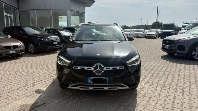 Mercedes-Benz GLA 200 d Automatic Business Extra **IVA ESPOSTA** usato a MONTE SAN SAVINO