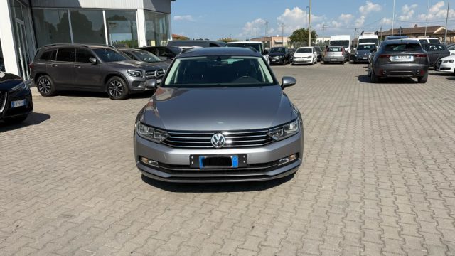 Volkswagen Passat 2.0 TDI DSG Business BlueMotion Technology usato a MONTE SAN SAVINO