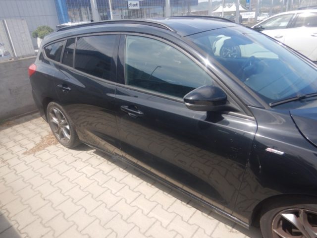 Ford Focus 1.0 EcoBoost 125 CV SW ST-Line IVA ESPOSTA - foto 4 di 4