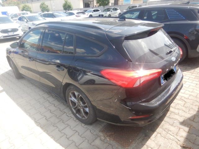 Ford Focus 1.0 EcoBoost 125 CV SW ST-Line IVA ESPOSTA - foto 3 di 4