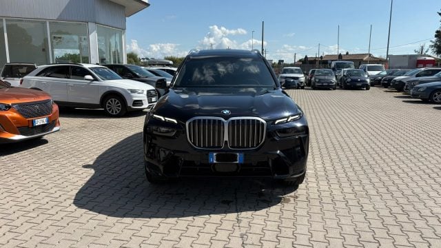 BMW X7 M-Sport xDrive40i 48V, del 2023, 65.000 km, in vendita a Monte San Savino (AR)