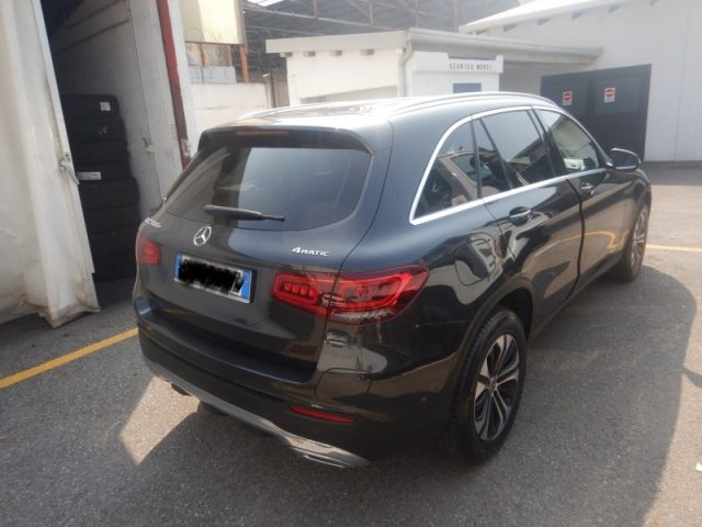 Mercedes-Benz GLC 300 e 4Matic Plug-in hybrid Business Extra - foto 4 di 4