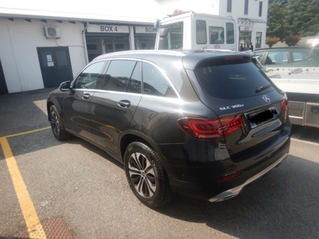 Mercedes-Benz GLC 300 e 4Matic Plug-in hybrid Business Extra - foto 3 di 4
