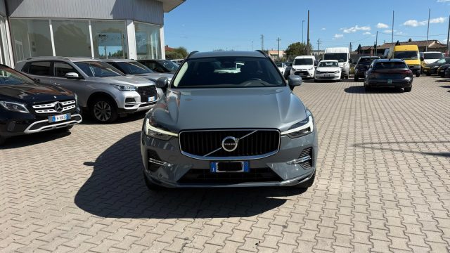 Volvo XC60 B4 (d) AWD AUTO MOMENTUM N1 *NETTO IVA*, del 2022, 81.000 km, in vendita a Monte San Savino (AR)