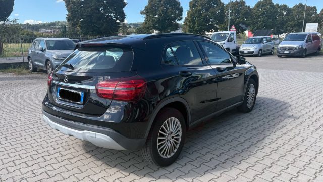 Mercedes-Benz GLA 200 d Sport UNICO PROPRIETARIO - foto 3 di 4