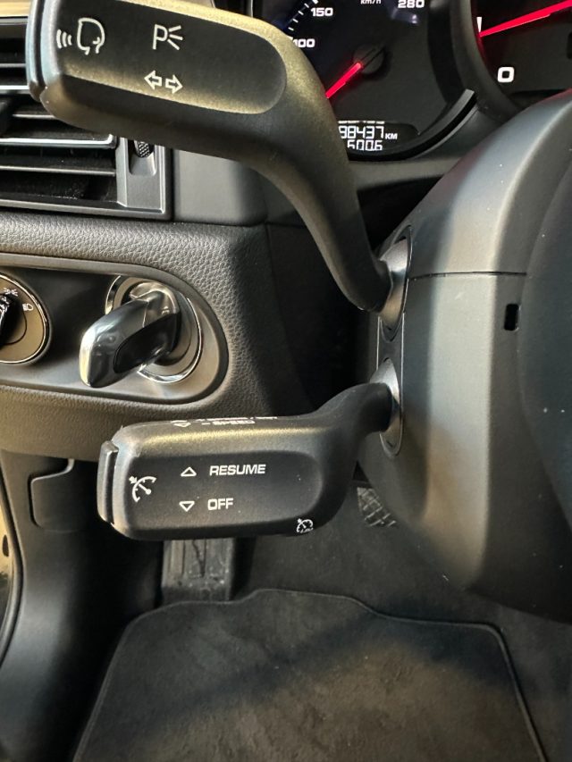 Porsche Macan 2.0 PDK - 21" - Tetto - Sedili Vent - PASM - FULL usato a PADERNO DUGNANO