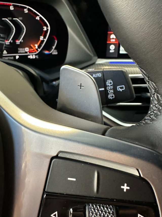 BMW X5 M50 i-21-Sosp Adattive-Scarischi Sport-Sterzo Int.-IVA usato a PADERNO DUGNANO