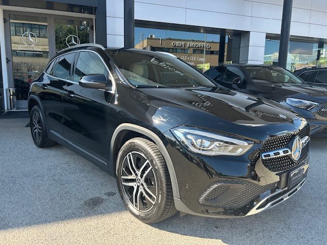 Mercedes-Benz GLA 200 d Automatic 4Matic Sport Plus usato a POTENZA