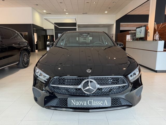 Mercedes-Benz A 180 d Automatic Progressive Extra - foto 2 di 4