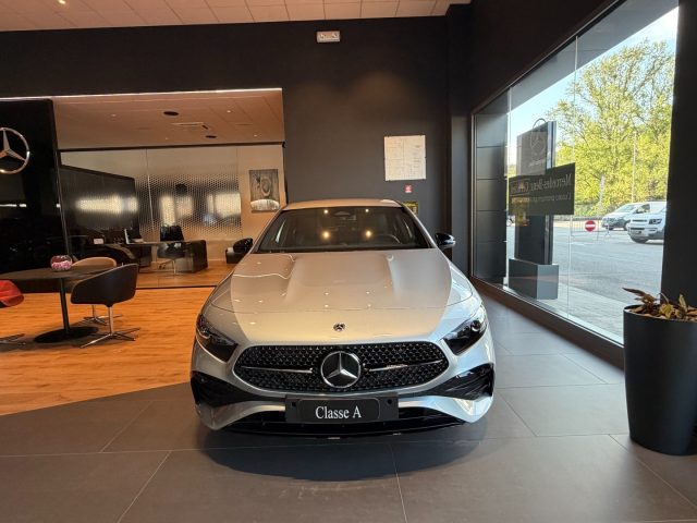 Mercedes-Benz A 180 d Automatic AMG Line Extra - foto 2 di 4