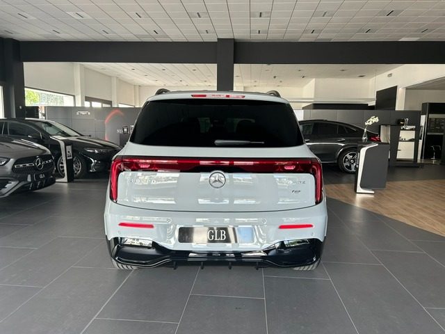 Mercedes-Benz GLB 220 4Matic Premium AMG Line - foto 4 di 4
