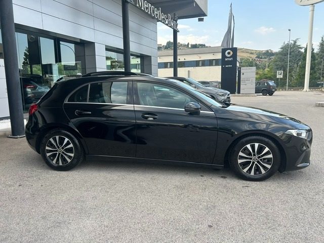 Mercedes-Benz A 180 d Automatic Business - foto 3 di 4