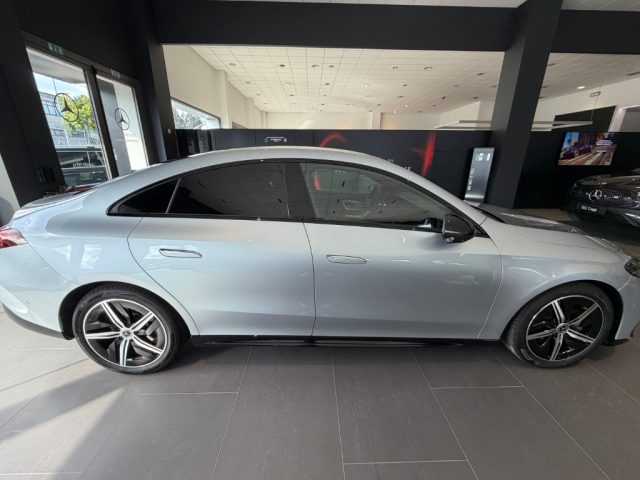 Mercedes-Benz CLA 200 4Matic Advanced Plus - foto 3 di 4