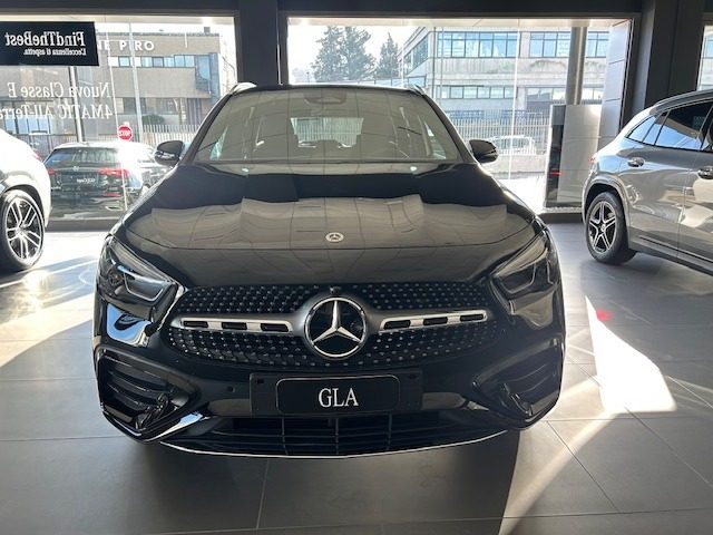 Mercedes-Benz GLA 200 d Automatic AMG Line Extra - foto 2 di 4