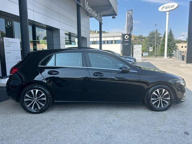 Mercedes-Benz A 180 d Automatic Business Extra - foto 4 di 4