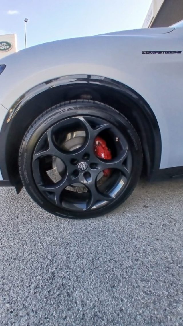 Alfa Romeo Stelvio Stelvio 2.2 t Competizione Q4 210cv auto - foto 4 di 15