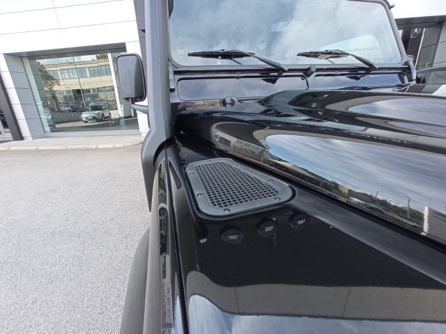 Land Rover Defender 90 2.2 TD4 Station Wagon SE N1, del 2015, 107.005 km, in vendita a Potenza (PZ)